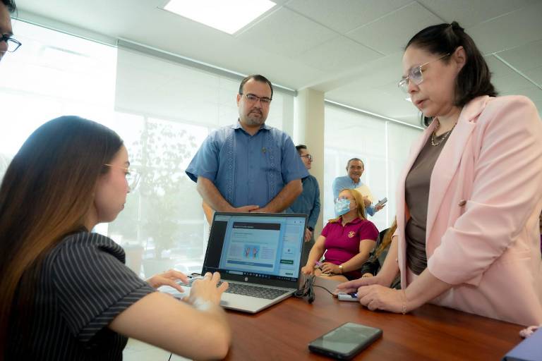 ¡Modernización y cumplimiento! Pone en marcha la UAS el registro de datos biométricos para el control digital de asistencia de sus trabajadores en todo el estado, como señala la Ley Federal del Trabajo