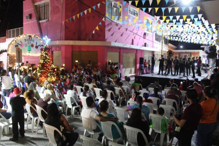 Barrio 22 de Diciembre en Rosario realiza el festival para encender pino y nacimiento