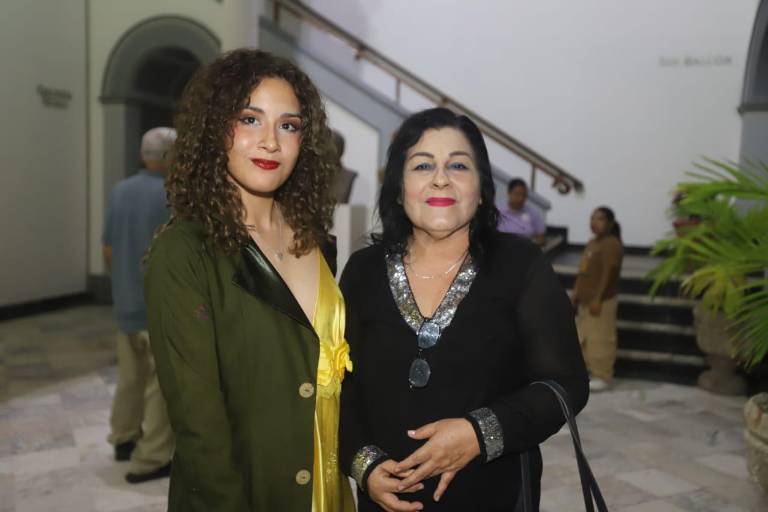 La puesta en escena ‘Y fuimos héroes’ emociona al público