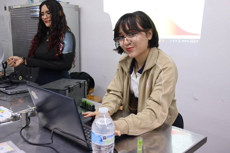 ¡Consolida el talento científico! Realiza la Preparatoria Hermanos Flores Magón la Fase Interna del Concurso de Aparatos y Experimentos de Física