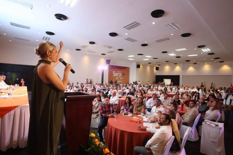 La educación es el pilar del bienestar duradero: Estrella Palacios