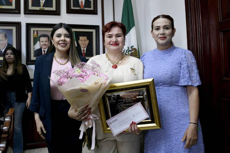 Reconocen a Yesenia Rojo Carrizosa con el Premio Mujer Culiacanense 2025
