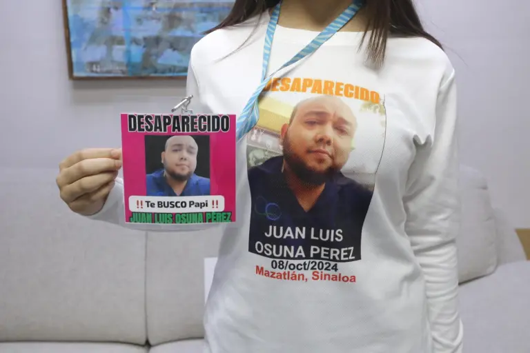 Una cámara digital y poder pasar las fiestas con su abuelito, los regalos que pide Melanie a los Reyes Magos