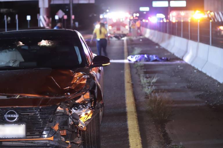 Mueren dos hombres tras ser arrollados en moto en el entronque al Aeropuerto de Mazatlán