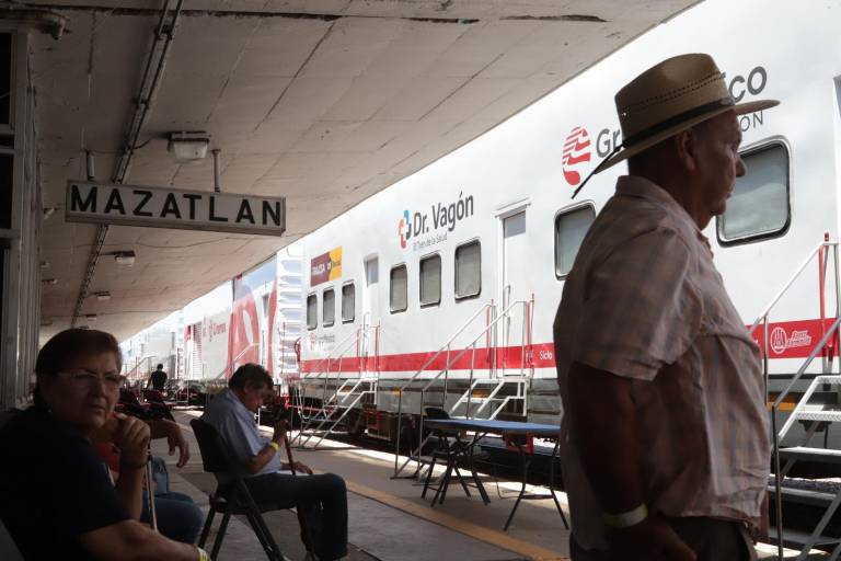 Ante una baja afluencia, invitan a aprovechar los servicios médicos gratuitos del Dr. Vagón en Mazatlán