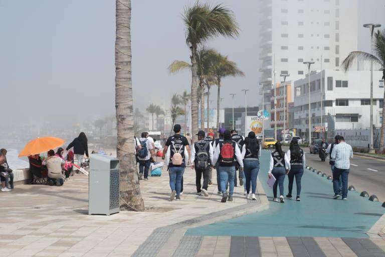 Desde este domingo, a las 11:00 horas, se permitirá a familias colocar sillas para primer desfile: Oficial Mayor