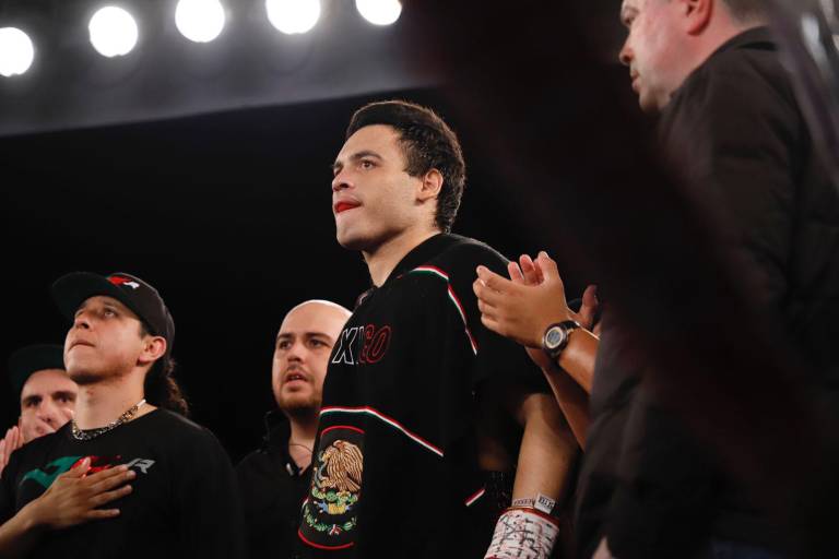 Chávez Jr. busca blindarse con amparos ante posible detención en México