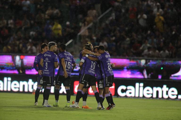Mazatlán FC se estrena con triunfo ante su afición en Apertura 2025