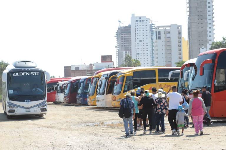 Se mantiene buena afluencia de camiones chárteres durante octubre en Mazatlán