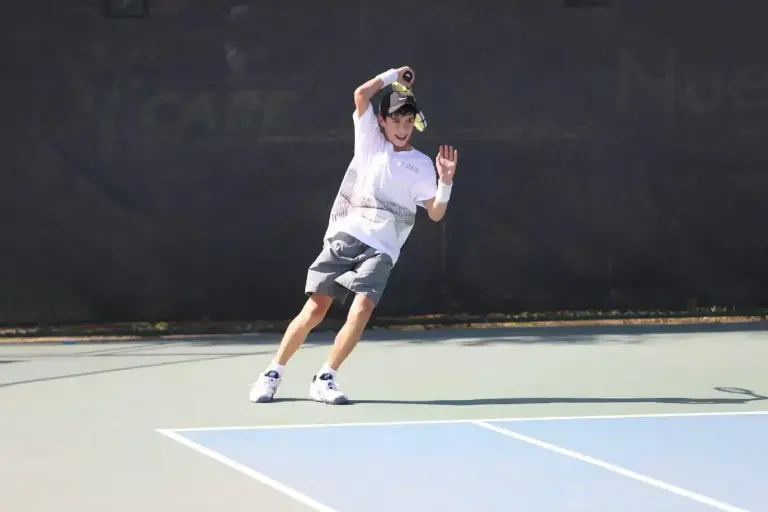 Aumentan las emociones en Circuito de Tenis Municipal de Mazatlán