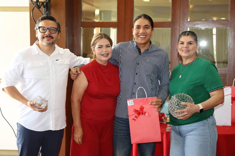 Celebran colaboradores de Noroeste, el tradicional Día del Padre