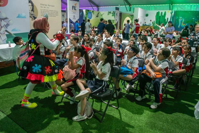 Inicia actividad del Foro Infantil en la tercera Feria Internacional del Libro Culiacán 2025