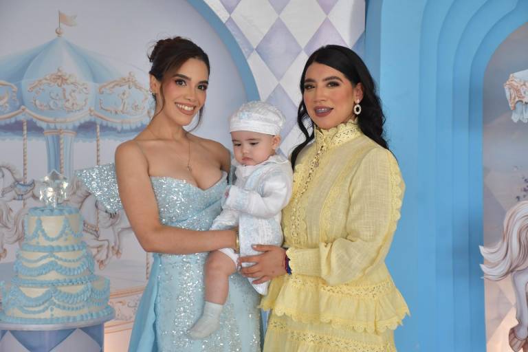 Recibe Manuel Roberto el sagrado Sacramento del Bautismo