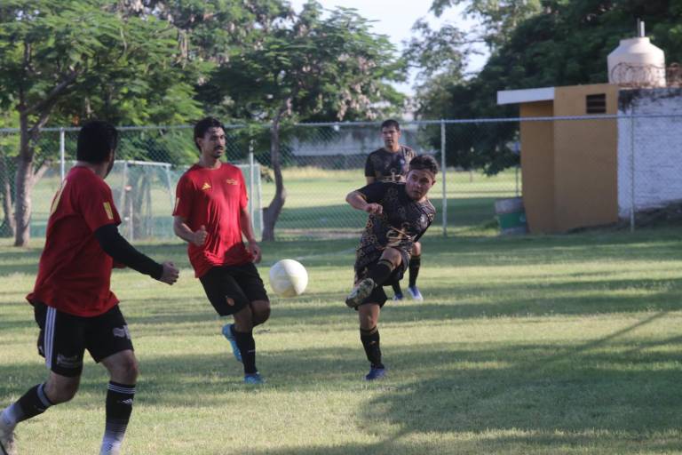 Hospital Naval no cede terreno en Torneo de la Salud