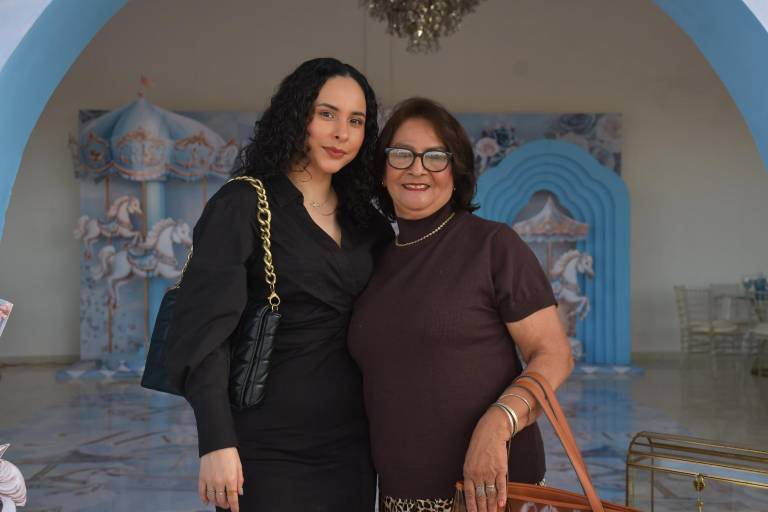 Recibe Manuel Roberto el sagrado Sacramento del Bautismo