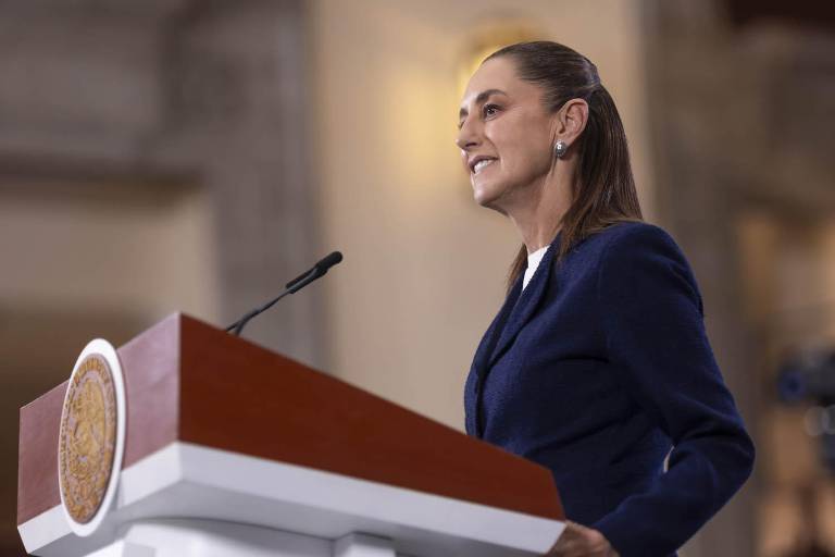 La Presidenta Claudia Sheinbaum Pardo señaló que es la Fiscalía General de la República la que debe informar sobre el proceso de María Amparo Casar.