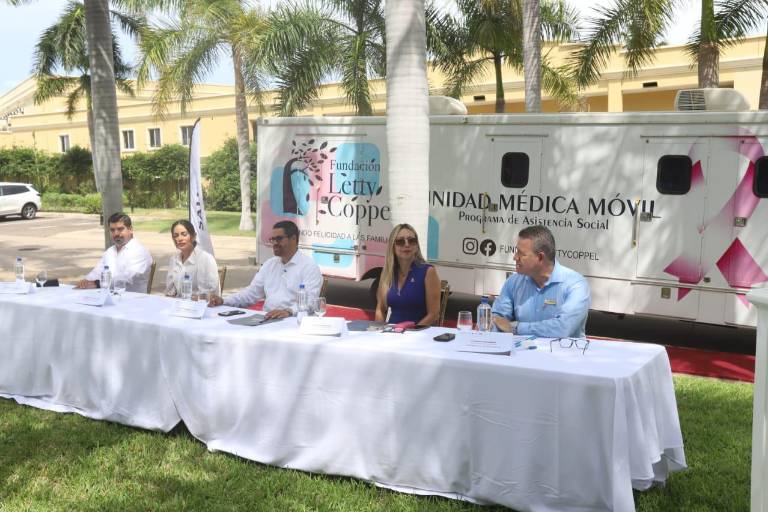 Fundación Letty Coppel entrega en comodato Unidad Médica al sector salud de Sinaloa