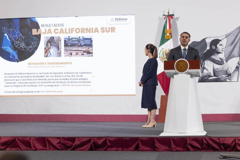 Detienen a un hombre que transportaba más de una tonelada de mentafetamina en Baja California Sur; el camión salió desde Mazatlán