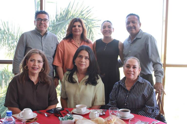 Honran la trayectoria laboral de Laura Sánchez, tras 29 años de trabajo en Grupo Noroeste