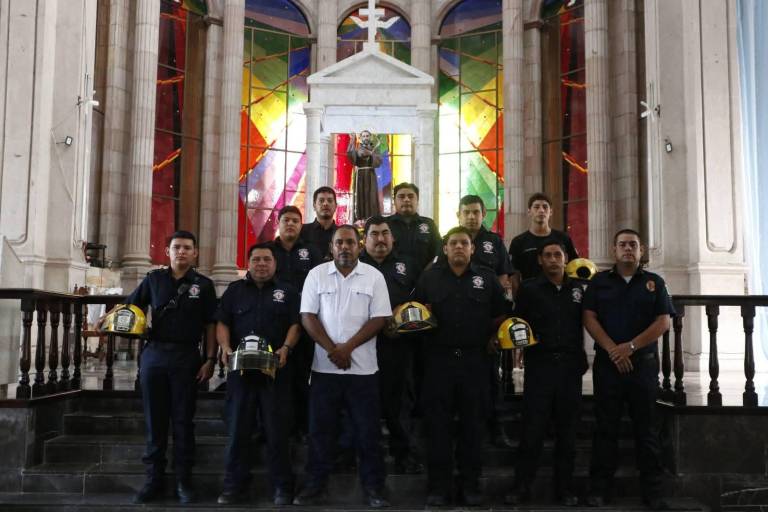 Escuinapa honra a sus bomberos con emotiva misa y mensaje de unidad