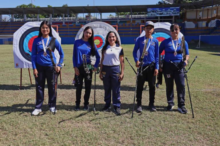 ¡Con puntería certera al éxito! La Escuelita de Tiro de Arco Águilas UAS brilla en la Copa Sonora Outdoor 2025, logrando tres preseas de oro y una de plata
