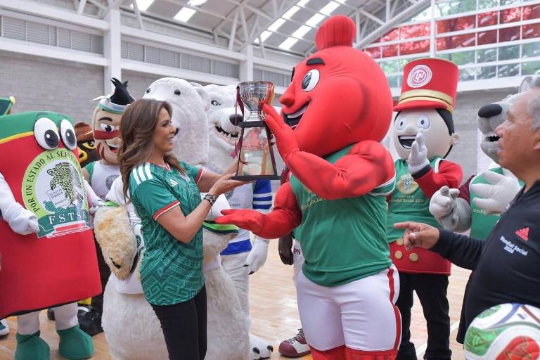 Partido de exhibición de fútbol entre Botargas promueve salud y activación en el marco del Mundial Social 2026
