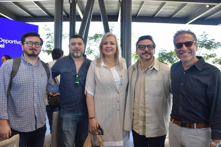 Inaugura Grupo Coppel su Club Deportivo