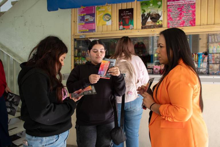 Llevan campaña ‘Actuemos ya contra la violencia familiar’ a la Facultad de Ciencias Económicas y Sociales de la UAS