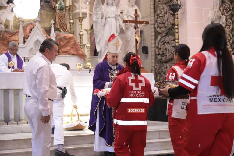 Llama Obispo a solidarizarse y apoyar la colecta de Cruz Roja en Mazatlán