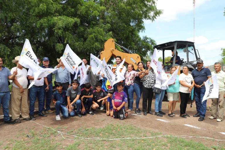 Dan inicio a la construcción de alumbrado público en el multideportivo de la comunidad de El Roble, en Elota