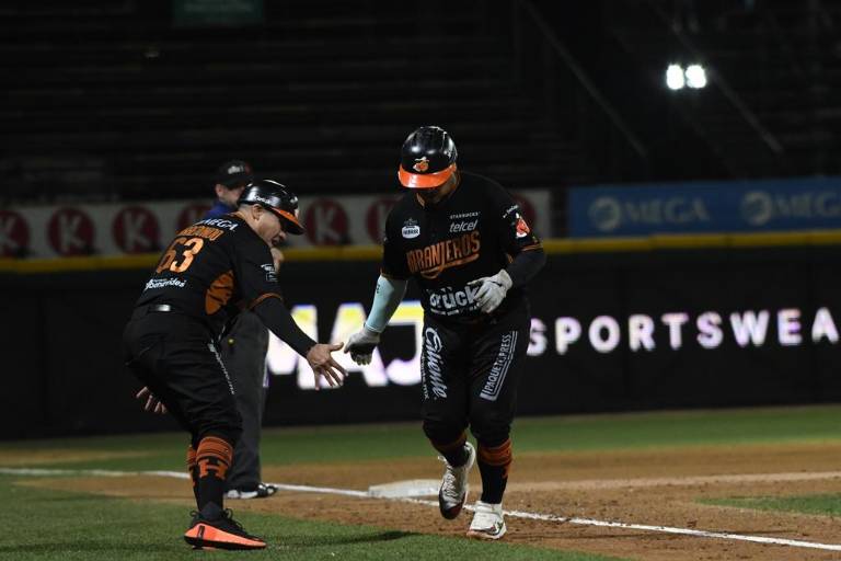 Con el poder de Calhoun Naranjeros pegó primero en Guasave