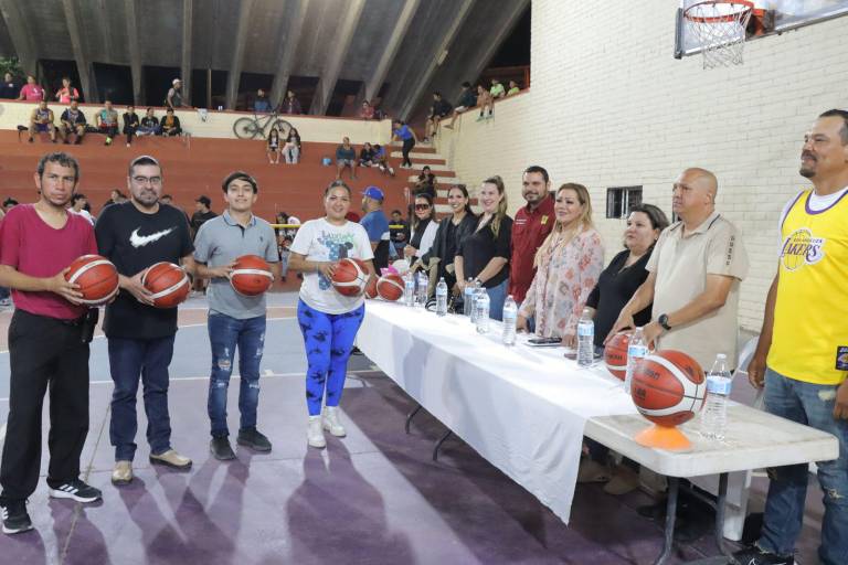 En Rosario, inauguran cuatro Ligas Municipales de Basquetbol
