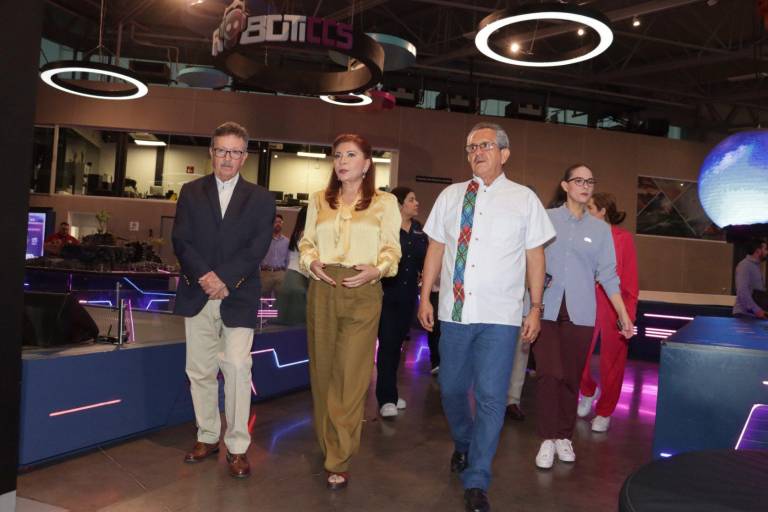 Celebran el regreso del Péndulo de Foucault al Centro de Ciencias de Sinaloa