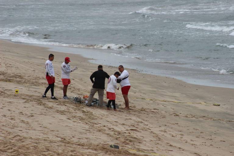 Mar saca a flote cuerpo de Jahir, desaparecido desde el lunes en playas de Mazatlán