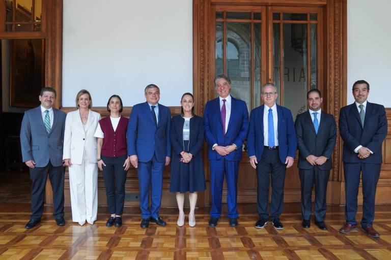 Sheinbaum se reúne con directivo de empresa cuyo ejecutivo rentó ‘casa gris’ a hijo mayor de AMLO