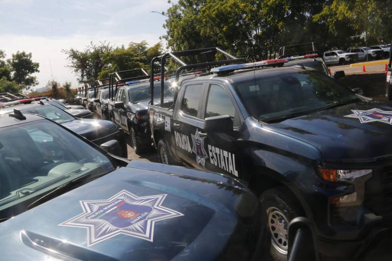 Acuerda Gobierno de Sinaloa compra de 27 patrullas para policías por $27.9 millones