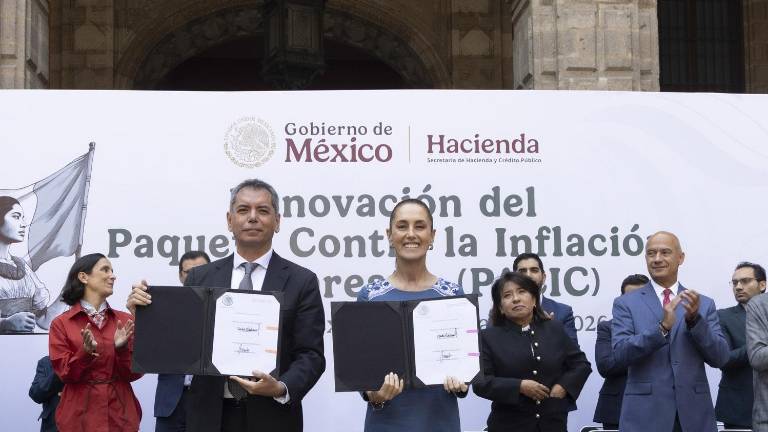 Sheinbaum y empresas firman pacto para mantener precios de canasta básica en tiendas de autoservicio