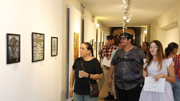 La exposición “Línea, Trazo y Forma”, reúne pintura, dibujo, escultura y técnicas mixtas.