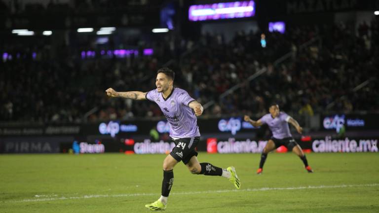 Mazatlán FC salva el empate ante Chivas de manera agónica