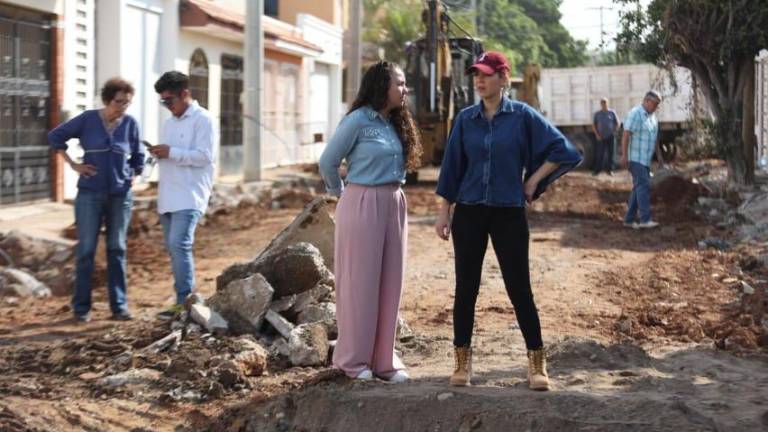 La Alcaldesa de Mazatlán Estrella Palacios Domínguez señala que trabajan con estrategia de seguridad ante hechos delictivos.