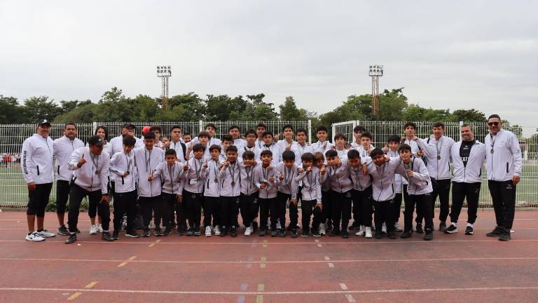 Las escuadras mazatlecas lucen su oro.