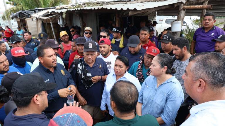 Luego de más de tres horas de protesta, trabajadores de Aseo y Limpia reanudaron sus actividades tras alcanzar acuerdos con el Gobierno de Mazatlán.