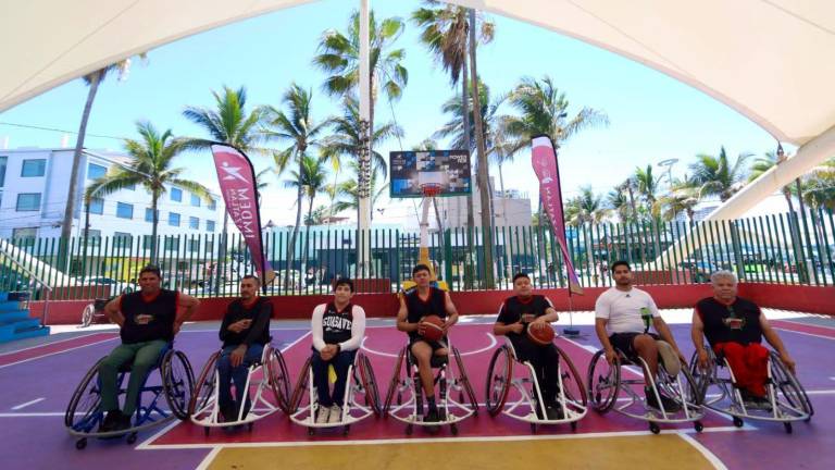Estrella Palacios encabezó la inauguración de la Libasir.