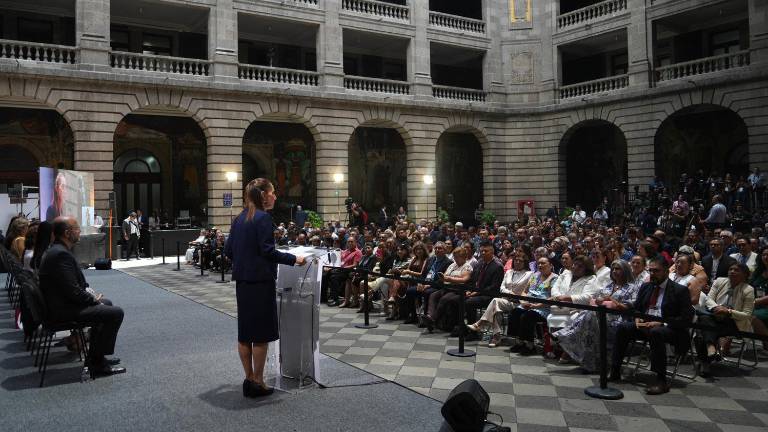 Ceremonia del Gobierno federal por el Día del Maestro donde se anunció un incremento salarial.