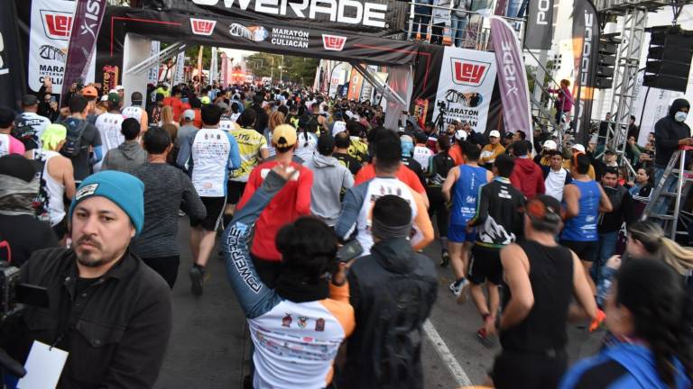 Miles de personas están corriendo el Maratón en Culiacán.