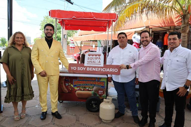 Equipan a emprendedores y microempresarios del municipio de Elota