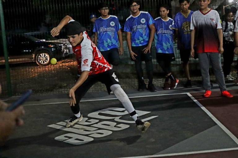 Las dos canchas inauguradas tienen las medidas reglamentarias.