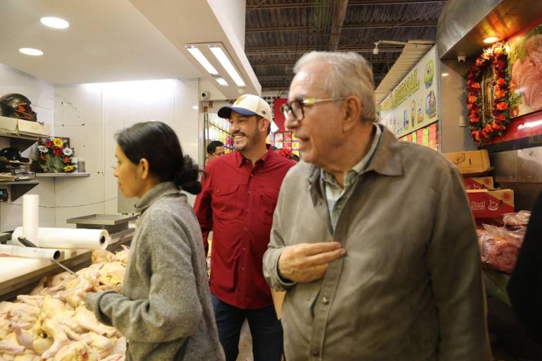 Visita Rocha Moya mercado Hidalgo de la Colonia Juárez, en Mazatlán