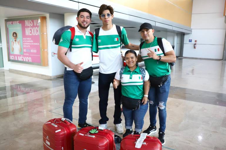 Regresan a Sinaloa los paratletas que brillaron en el Grand Prix de París