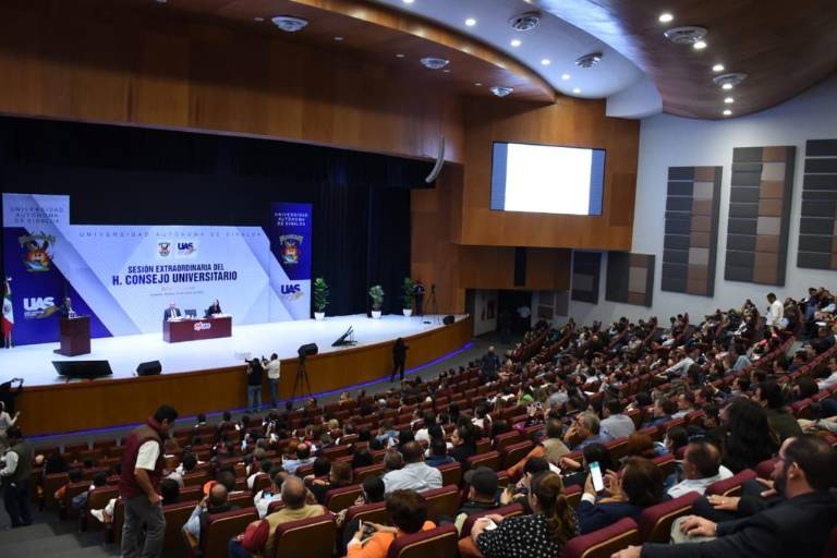 Universitarios se pronuncian por la defensa de la UAS